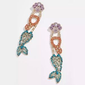 🦜 BRAND NEW Luxurious Mermaid Crystal Earrings 🦜